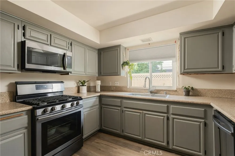 8350 Burnet #9 North Hills, CA 91343