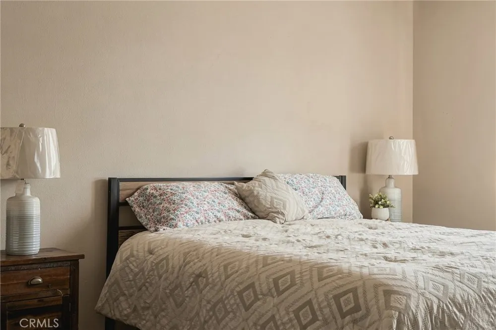 8350 Burnet #9 North Hills, CA 91343