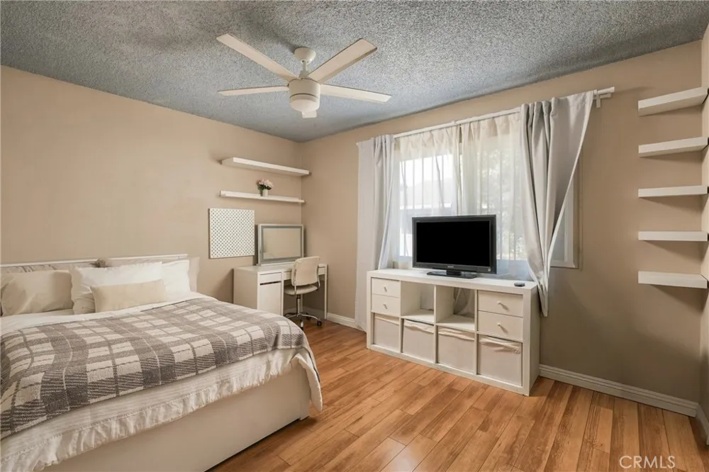 8350 Burnet #9 North Hills, CA 91343