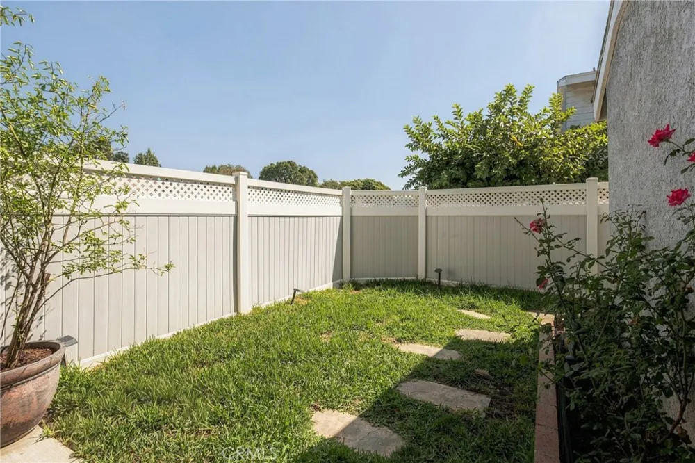 8350 Burnet #9 North Hills, CA 91343