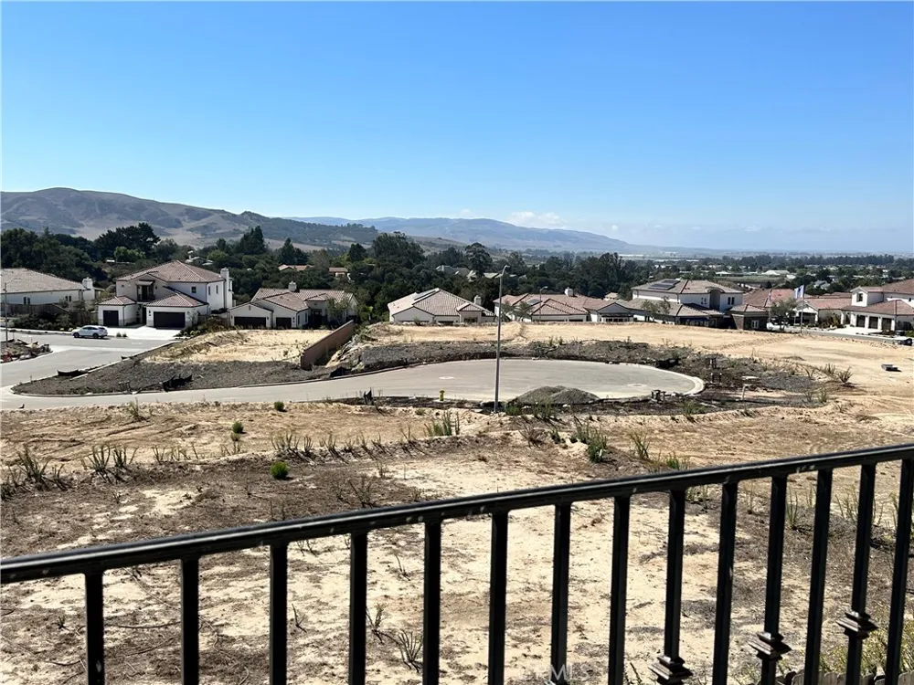 5833 Morning Glory Drive Santa Maria, CA 93455