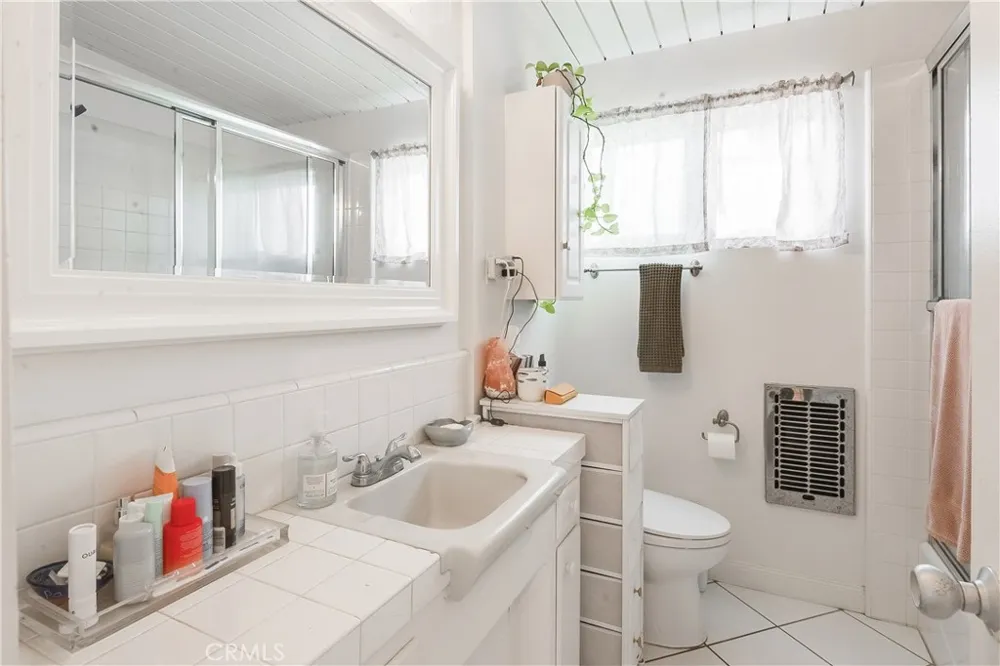 447 30th Hermosa Beach, CA 90254