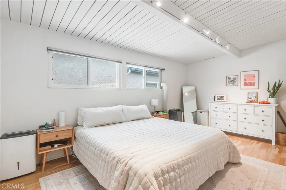 447 30th Hermosa Beach, CA 90254