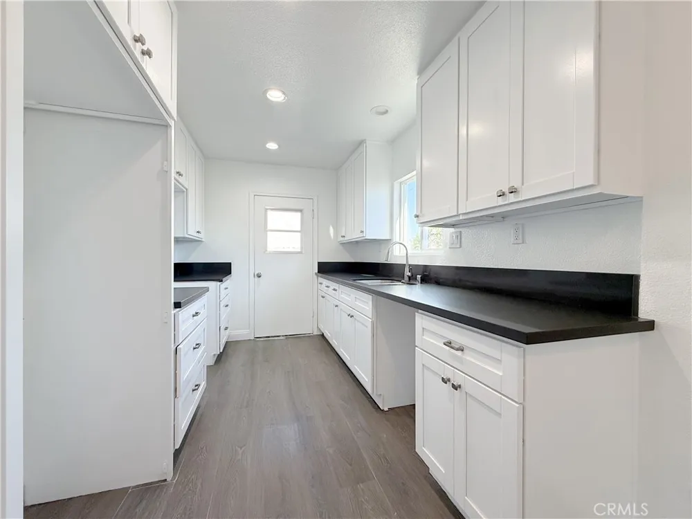2207 W 132ND Compton, CA 90059