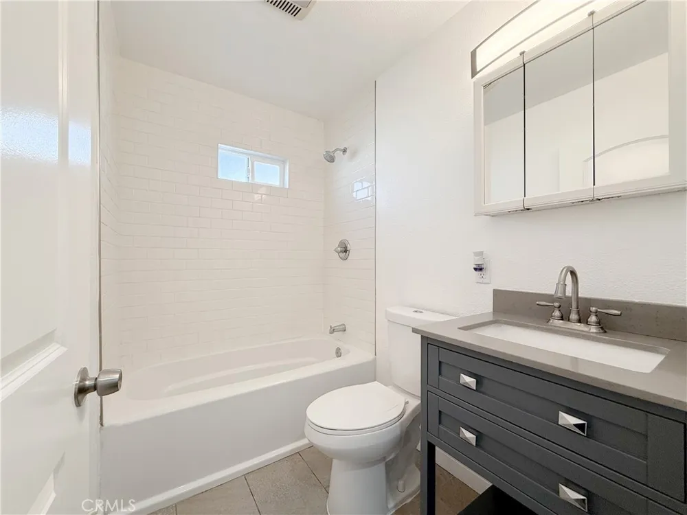 2207 W 132ND Compton, CA 90059