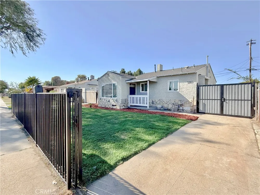 2207 W 132ND Compton, CA 90059