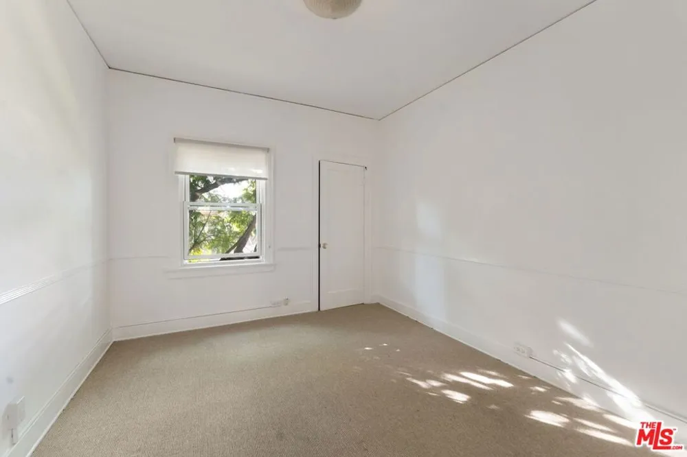 177 Sycamore Avenue Los Angeles, CA 90036
