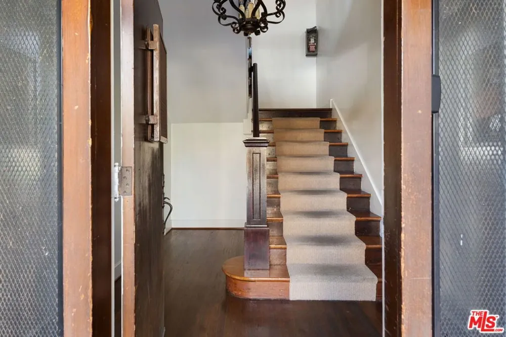 177 Sycamore Avenue Los Angeles, CA 90036