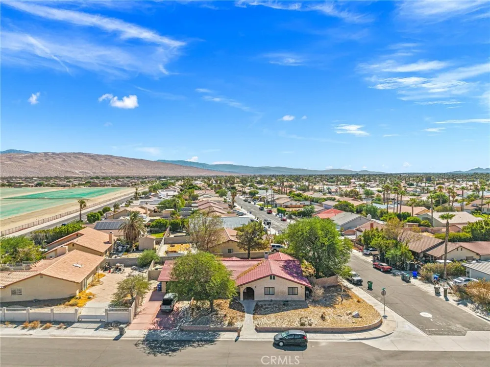 27040 Ventura Drive Cathedral City, CA 92234