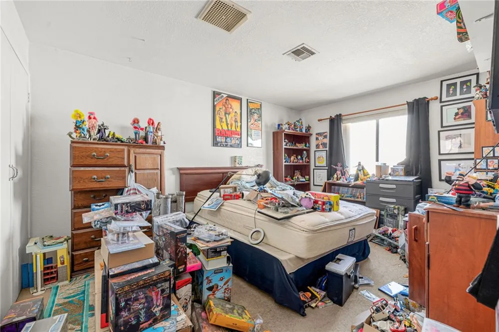 27040 Ventura Drive Cathedral City, CA 92234