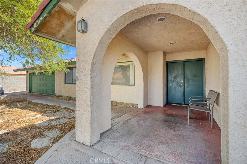 27040 Ventura Drive Cathedral City, CA 92234