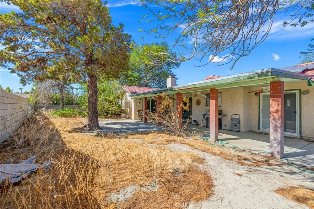 27040 Ventura Drive Cathedral City, CA 92234