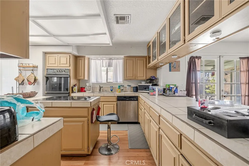 27040 Ventura Drive Cathedral City, CA 92234