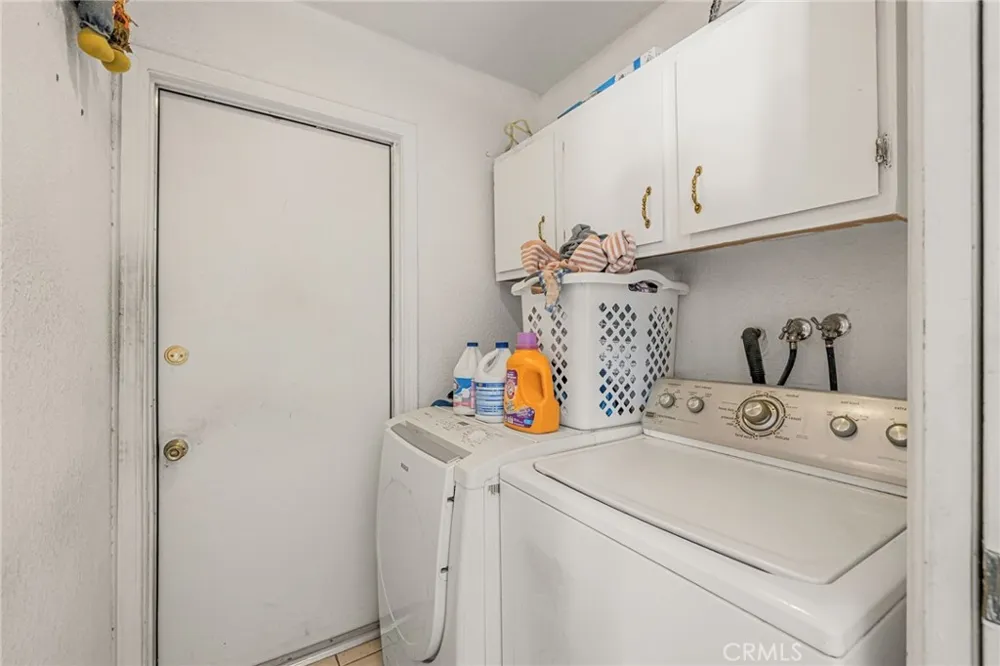 27040 Ventura Drive Cathedral City, CA 92234