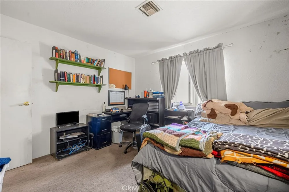 27040 Ventura Drive Cathedral City, CA 92234