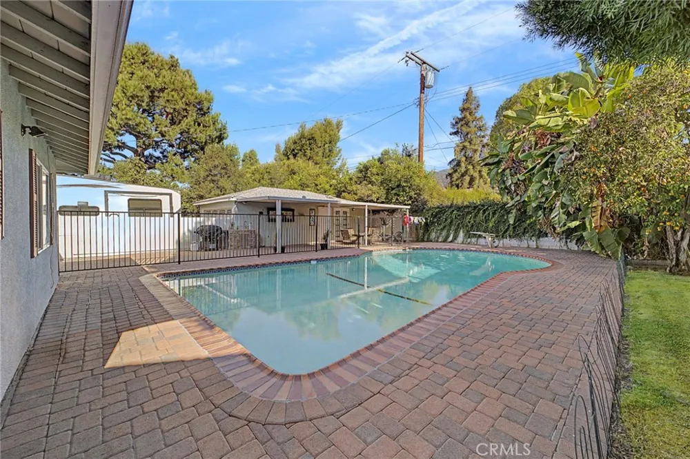 621 E Cypress Avenue Glendora, CA 91741