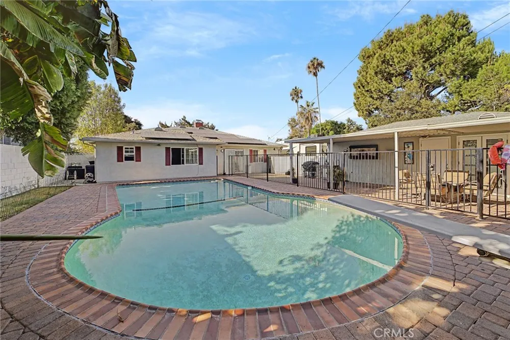 621 E Cypress Avenue Glendora, CA 91741