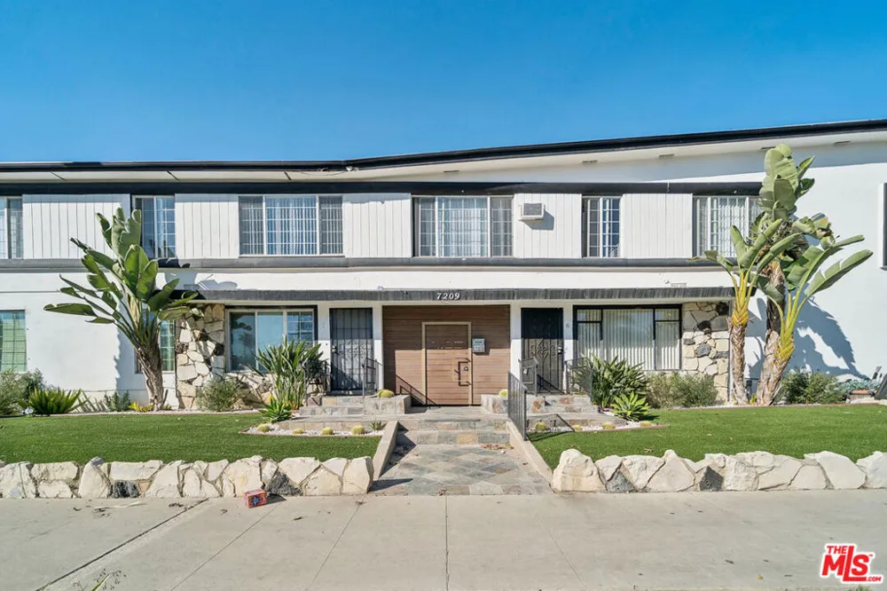 7209 Willoughby Avenue #3 Los Angeles, CA 90046