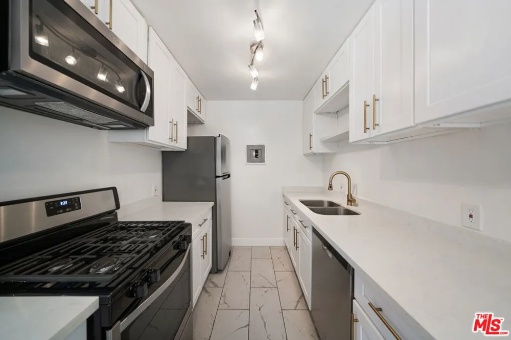 7209 Willoughby Avenue #3 Los Angeles, CA 90046