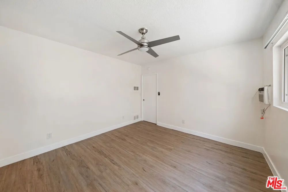 7209 Willoughby Avenue #3 Los Angeles, CA 90046