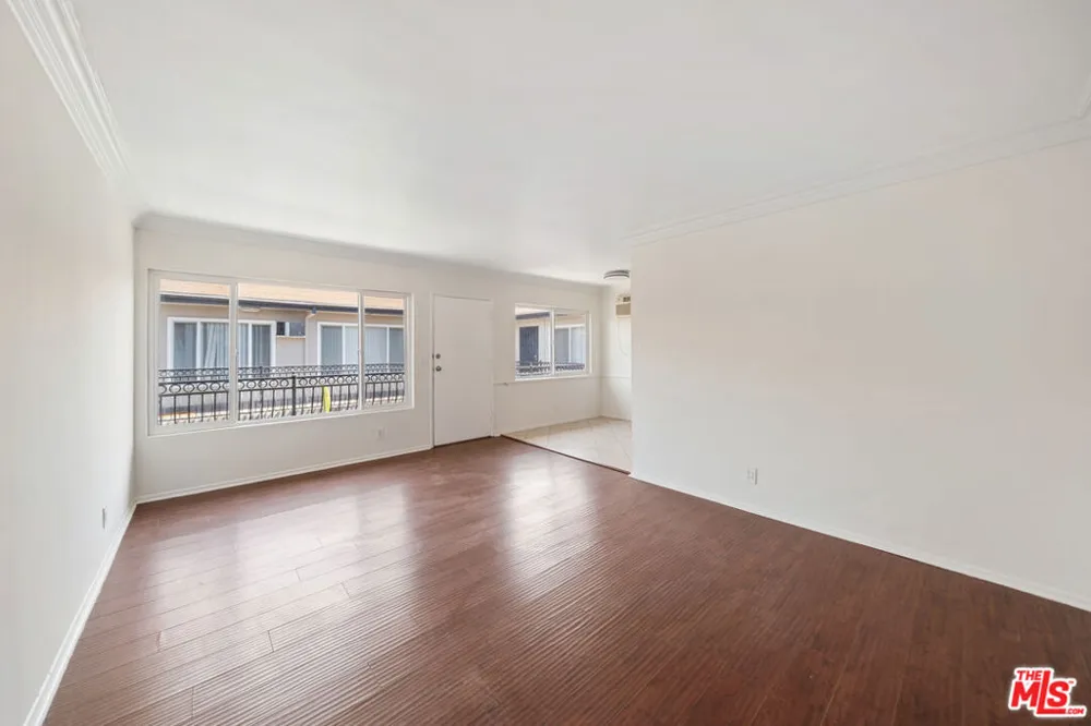 7209 Willoughby Avenue #8 Los Angeles, CA 90046