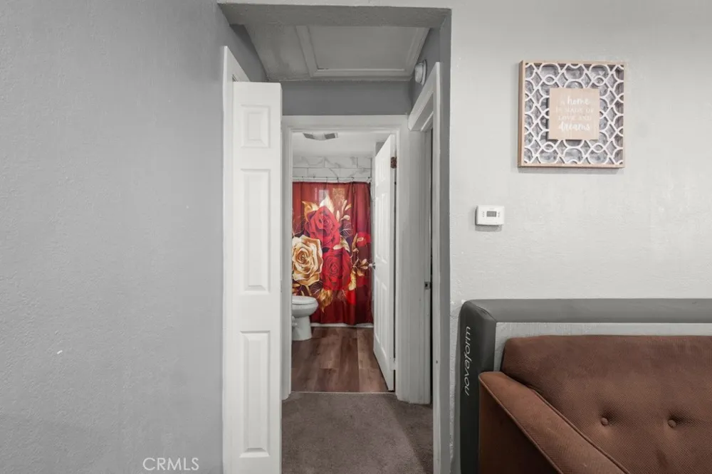 221 W Hillcrest Boulevard Inglewood, CA 90301