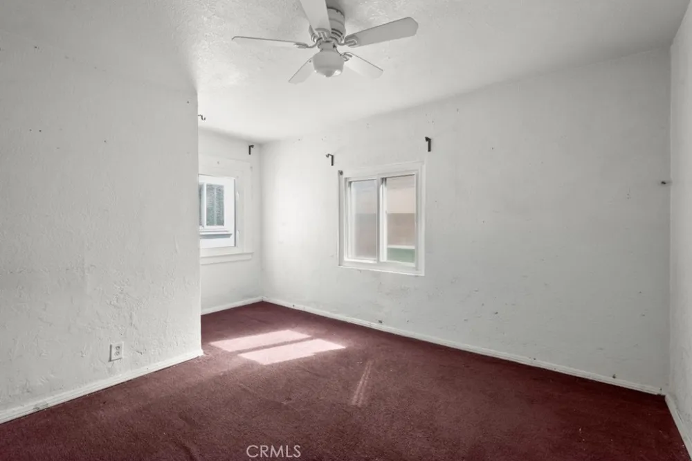 221 W Hillcrest Boulevard Inglewood, CA 90301