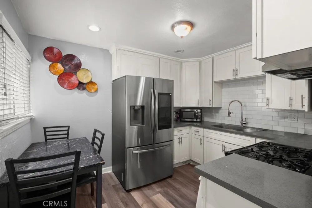 221 W Hillcrest Boulevard Inglewood, CA 90301