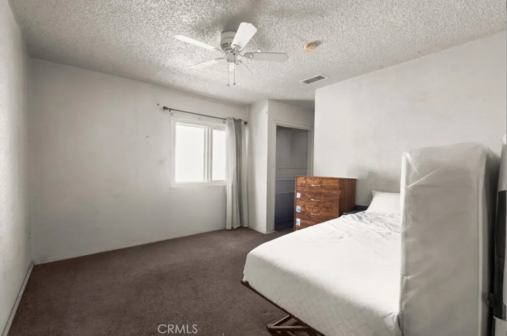 221 W Hillcrest Boulevard Inglewood, CA 90301