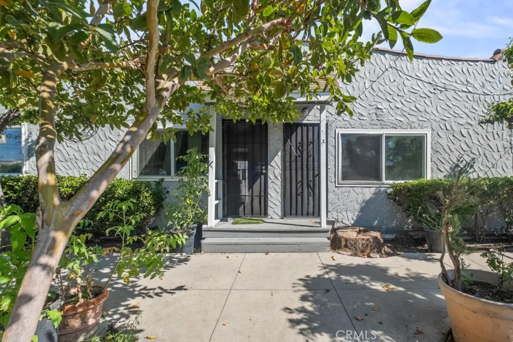 221 W Hillcrest Boulevard Inglewood, CA 90301