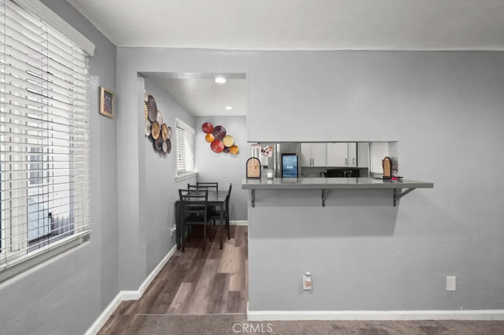 221 W Hillcrest Boulevard Inglewood, CA 90301