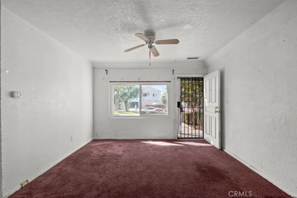 221 W Hillcrest Boulevard Inglewood, CA 90301