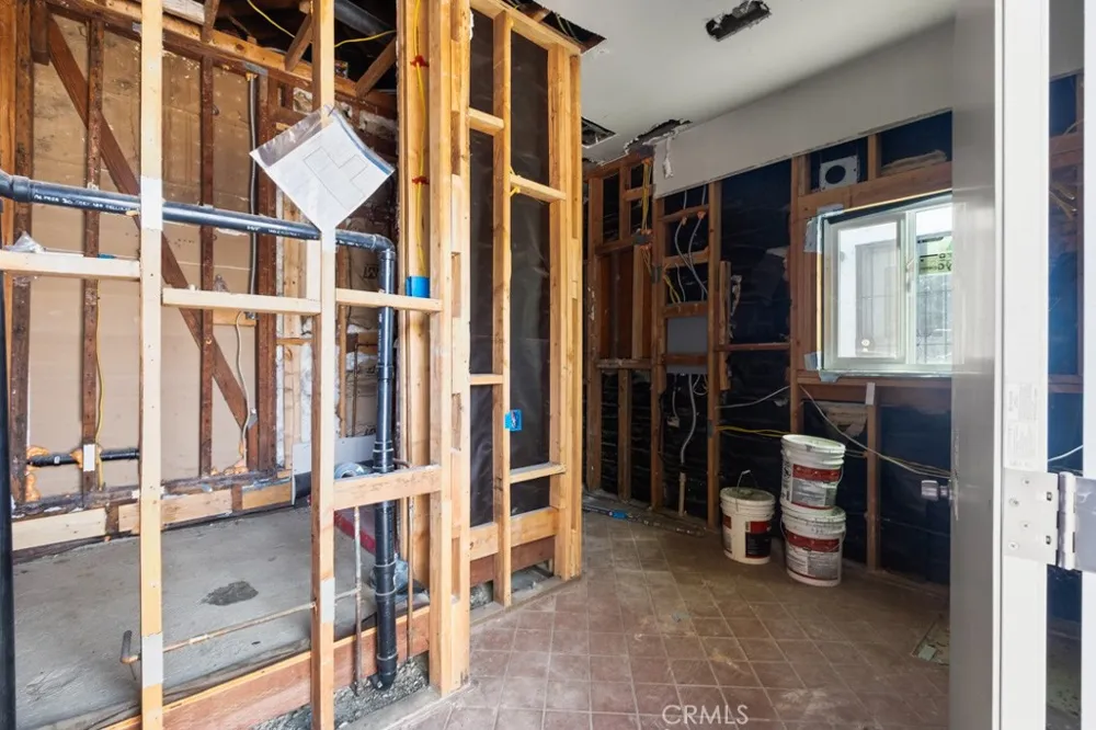 221 W Hillcrest Boulevard Inglewood, CA 90301