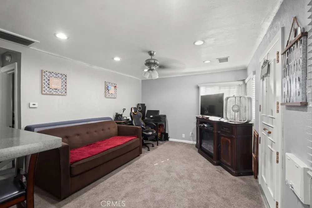 221 W Hillcrest Boulevard Inglewood, CA 90301