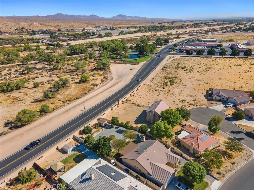 15080 Birdie Ln Helendale, CA 92342