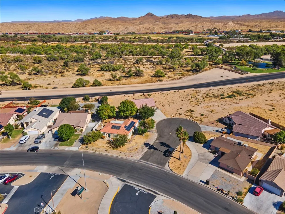15080 Birdie Ln Helendale, CA 92342