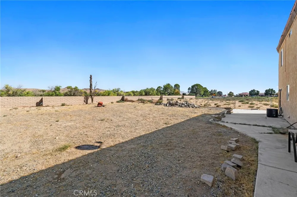 15080 Birdie Ln Helendale, CA 92342