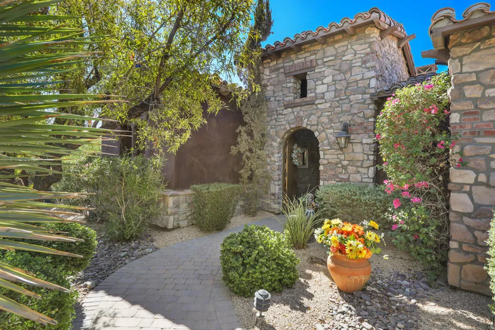 25 Cassis Circle Rancho Mirage, CA 92270
