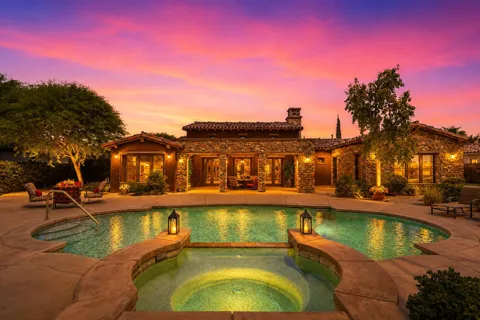 25 Cassis Circle