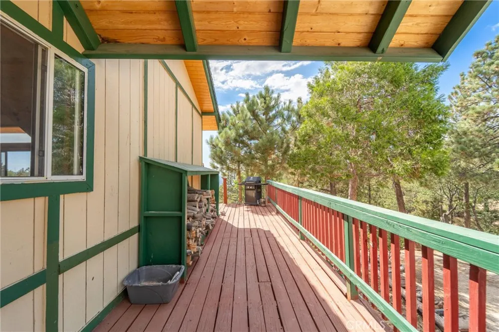 161 Trails End Green Valley Lake, CA 92314
