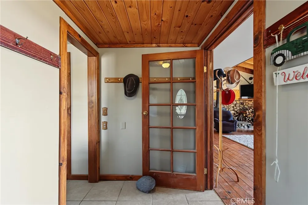 161 Trails End Green Valley Lake, CA 92314