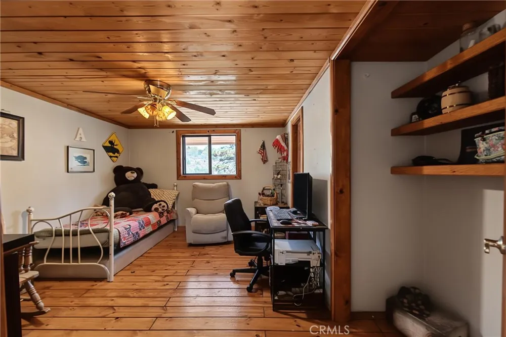 161 Trails End Green Valley Lake, CA 92314