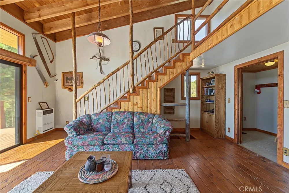 161 Trails End Green Valley Lake, CA 92314