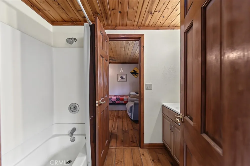 161 Trails End Green Valley Lake, CA 92314