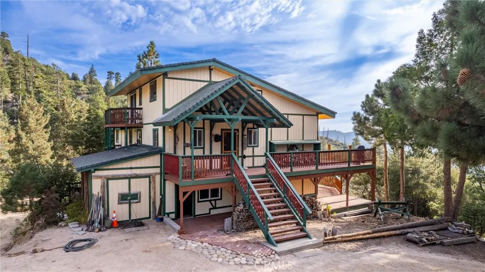 161 Trails End Green Valley Lake, CA 92314
