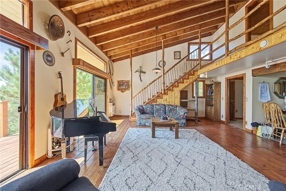 161 Trails End Green Valley Lake, CA 92314