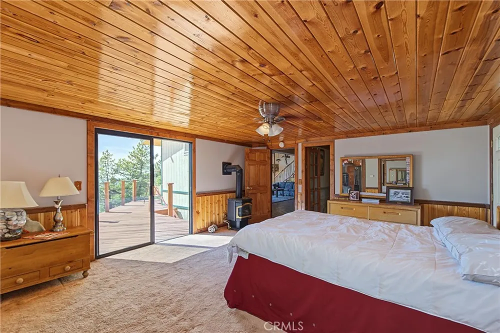 161 Trails End Green Valley Lake, CA 92314
