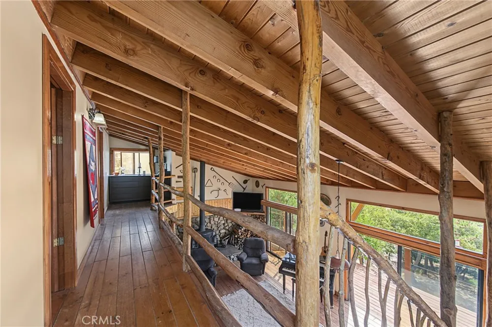 161 Trails End Green Valley Lake, CA 92314