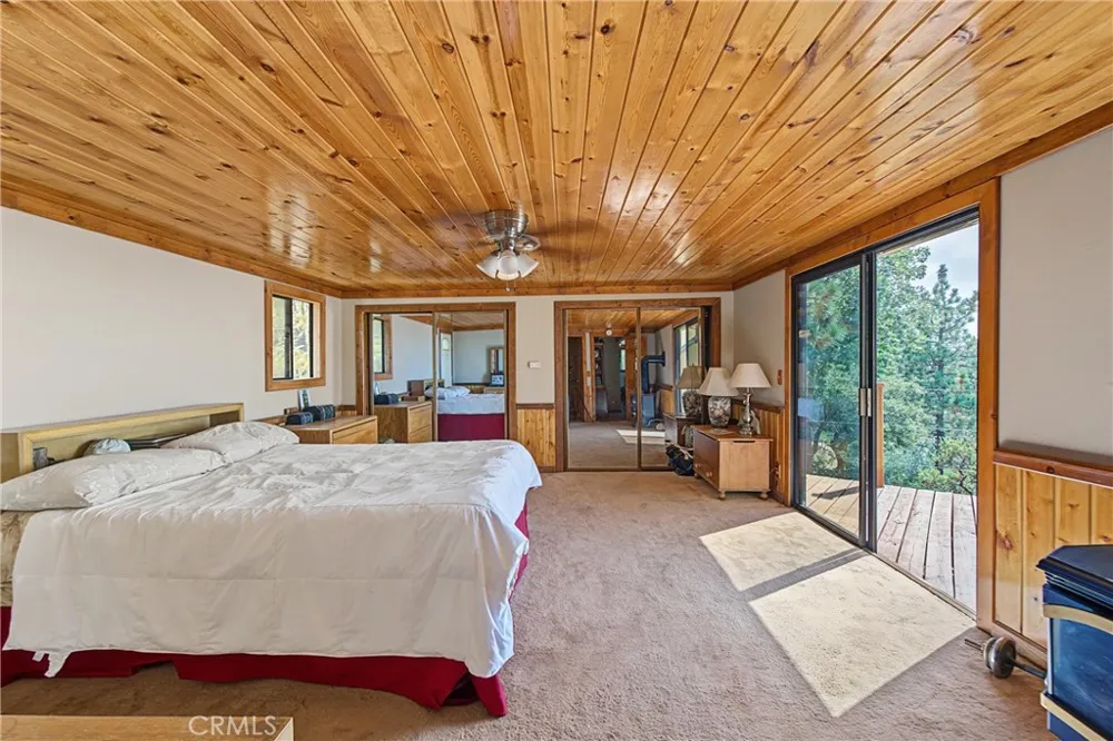 161 Trails End Green Valley Lake, CA 92314