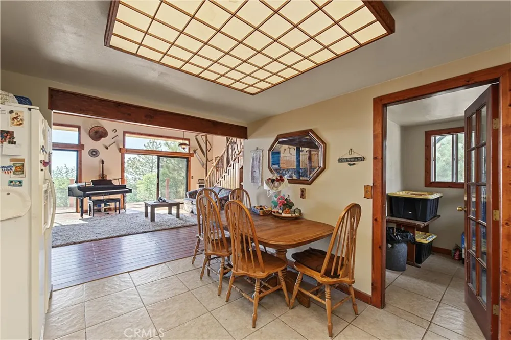 161 Trails End Green Valley Lake, CA 92314